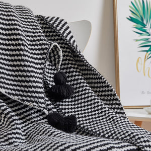 Multicolor woven throw blanket