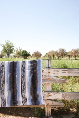 Colorful Thin Outdoor Blankets and Throws